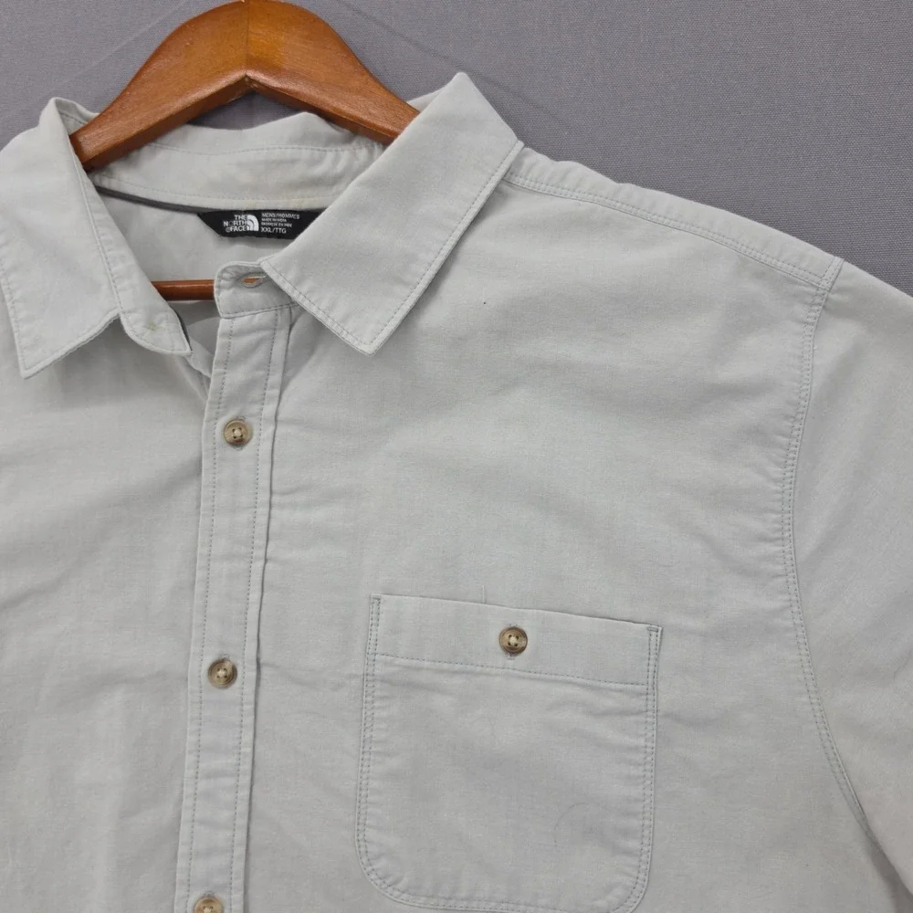 The North Face Mens XXL Light Gray Short Sleeve Button Down Shirt Cotton BlendA3